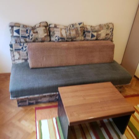 Private Cozy Room 1 With Shared Kitchen In Appartment, Downtown Belgrado Esterno foto